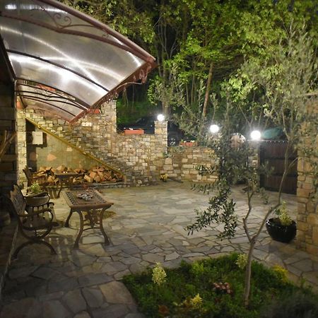 Santa Marina Guesthouse Káto Loutrákion Dış mekan fotoğraf