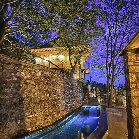 Santa Marina Guesthouse Káto Loutrákion Dış mekan fotoğraf