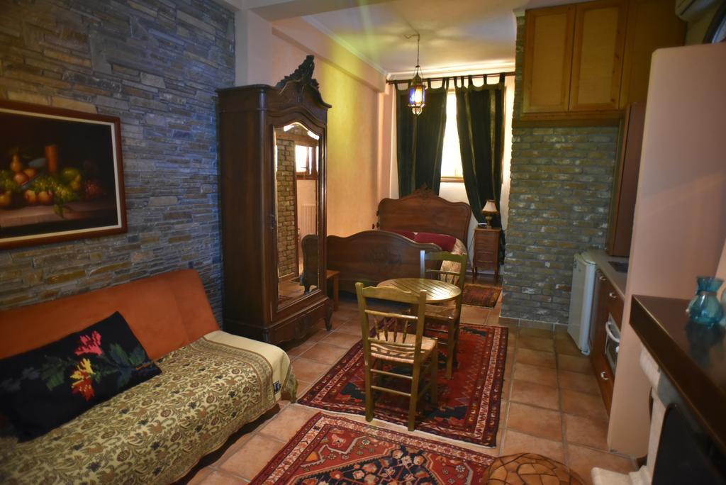 Santa Marina Guesthouse Káto Loutrákion Dış mekan fotoğraf