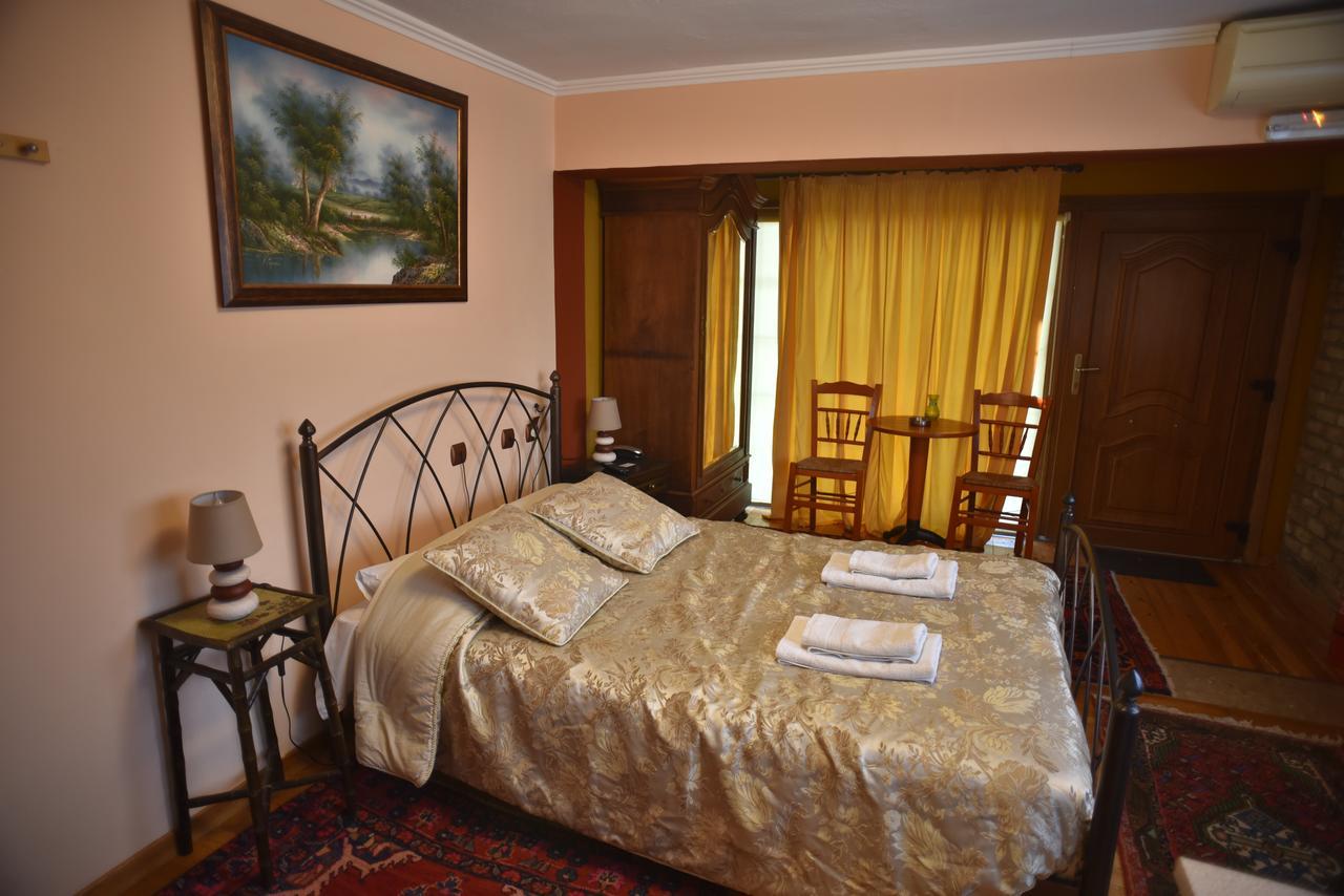 Santa Marina Guesthouse Káto Loutrákion Dış mekan fotoğraf