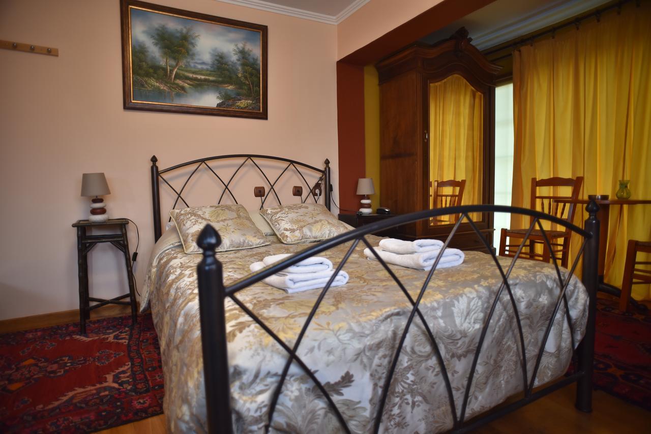 Santa Marina Guesthouse Káto Loutrákion Dış mekan fotoğraf