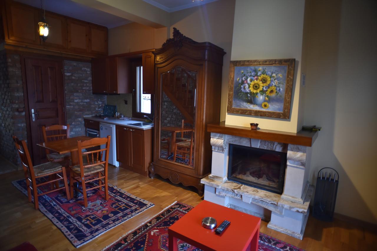 Santa Marina Guesthouse Káto Loutrákion Dış mekan fotoğraf