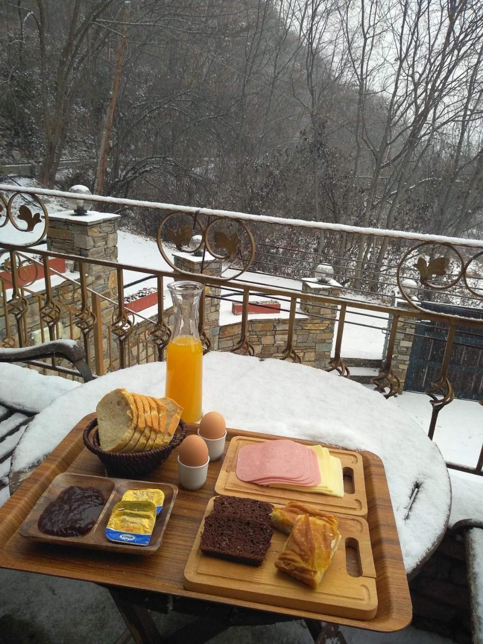 Santa Marina Guesthouse Káto Loutrákion Dış mekan fotoğraf