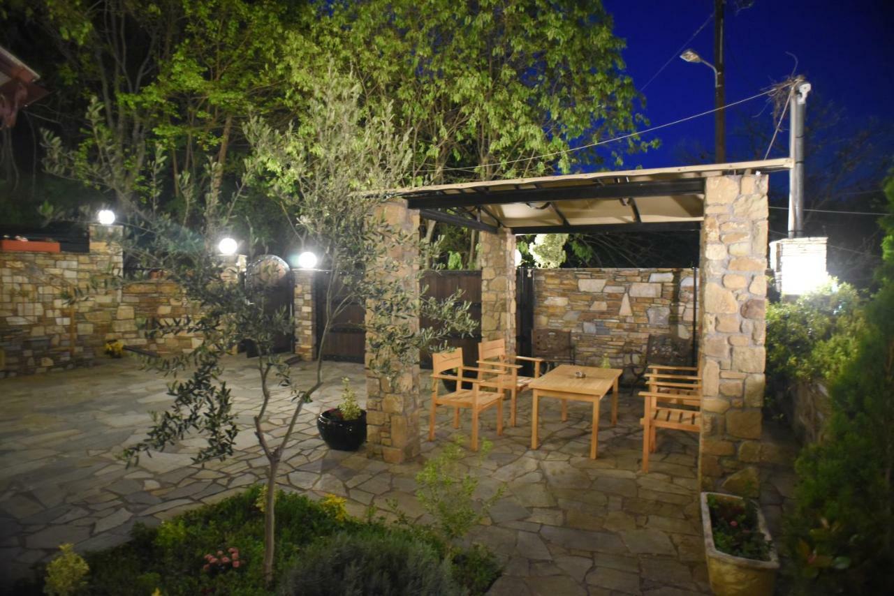 Santa Marina Guesthouse Káto Loutrákion Dış mekan fotoğraf