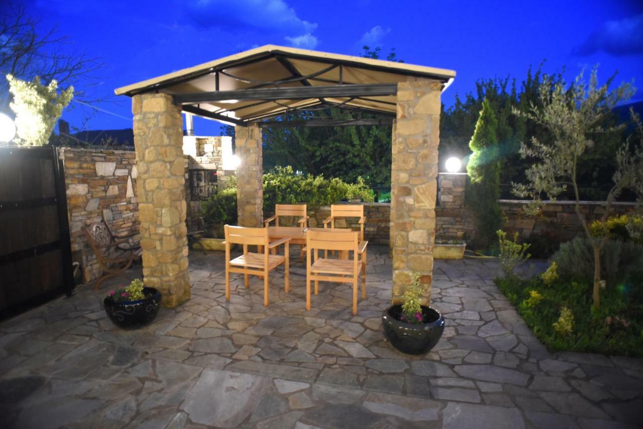 Santa Marina Guesthouse Káto Loutrákion Dış mekan fotoğraf