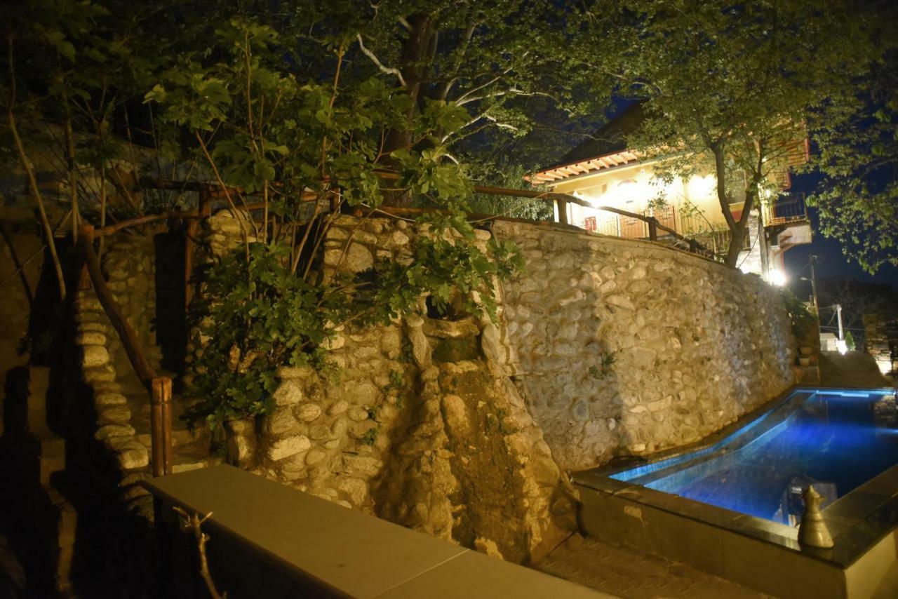 Santa Marina Guesthouse Káto Loutrákion Dış mekan fotoğraf