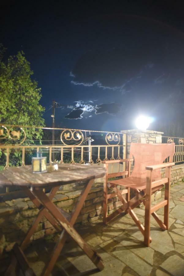Santa Marina Guesthouse Káto Loutrákion Dış mekan fotoğraf