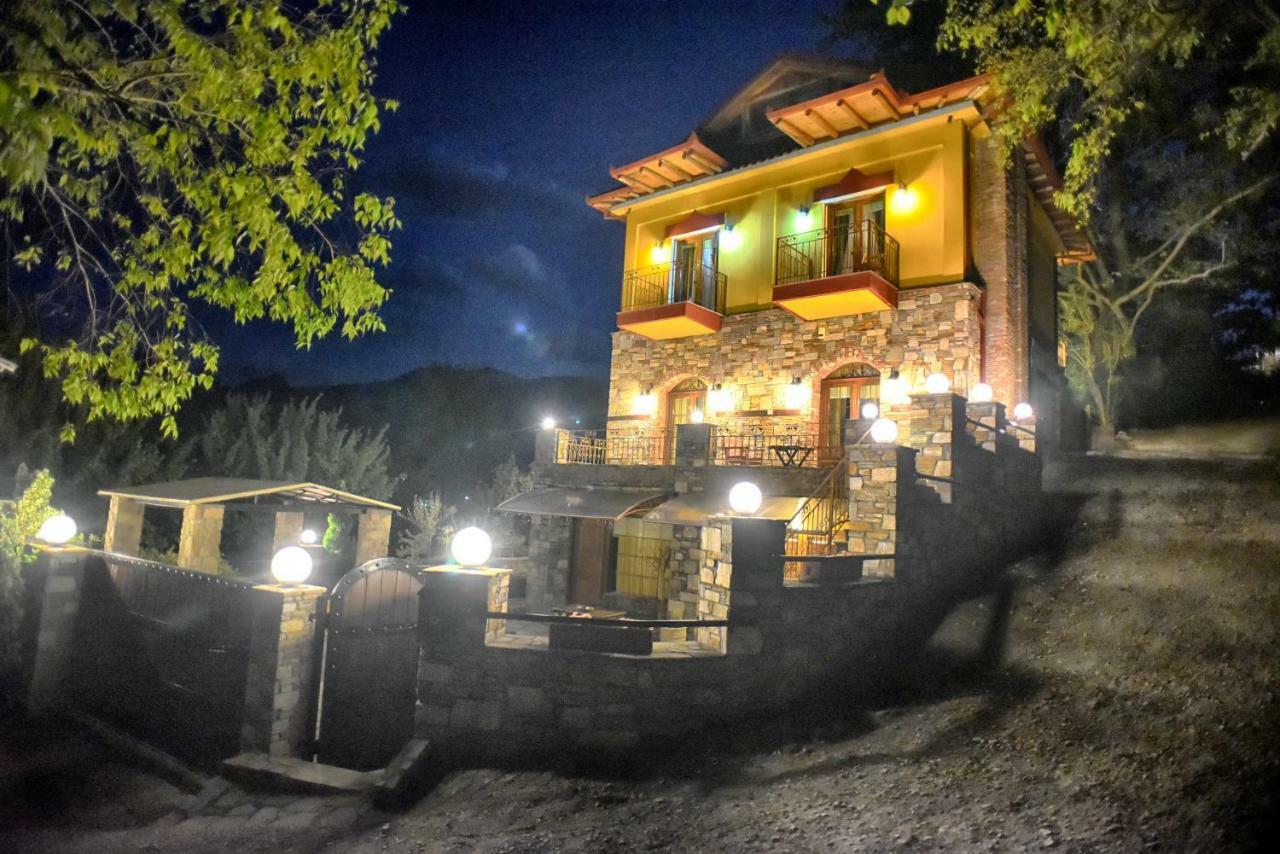 Santa Marina Guesthouse Káto Loutrákion Dış mekan fotoğraf