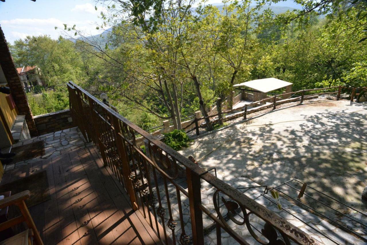 Santa Marina Guesthouse Káto Loutrákion Dış mekan fotoğraf