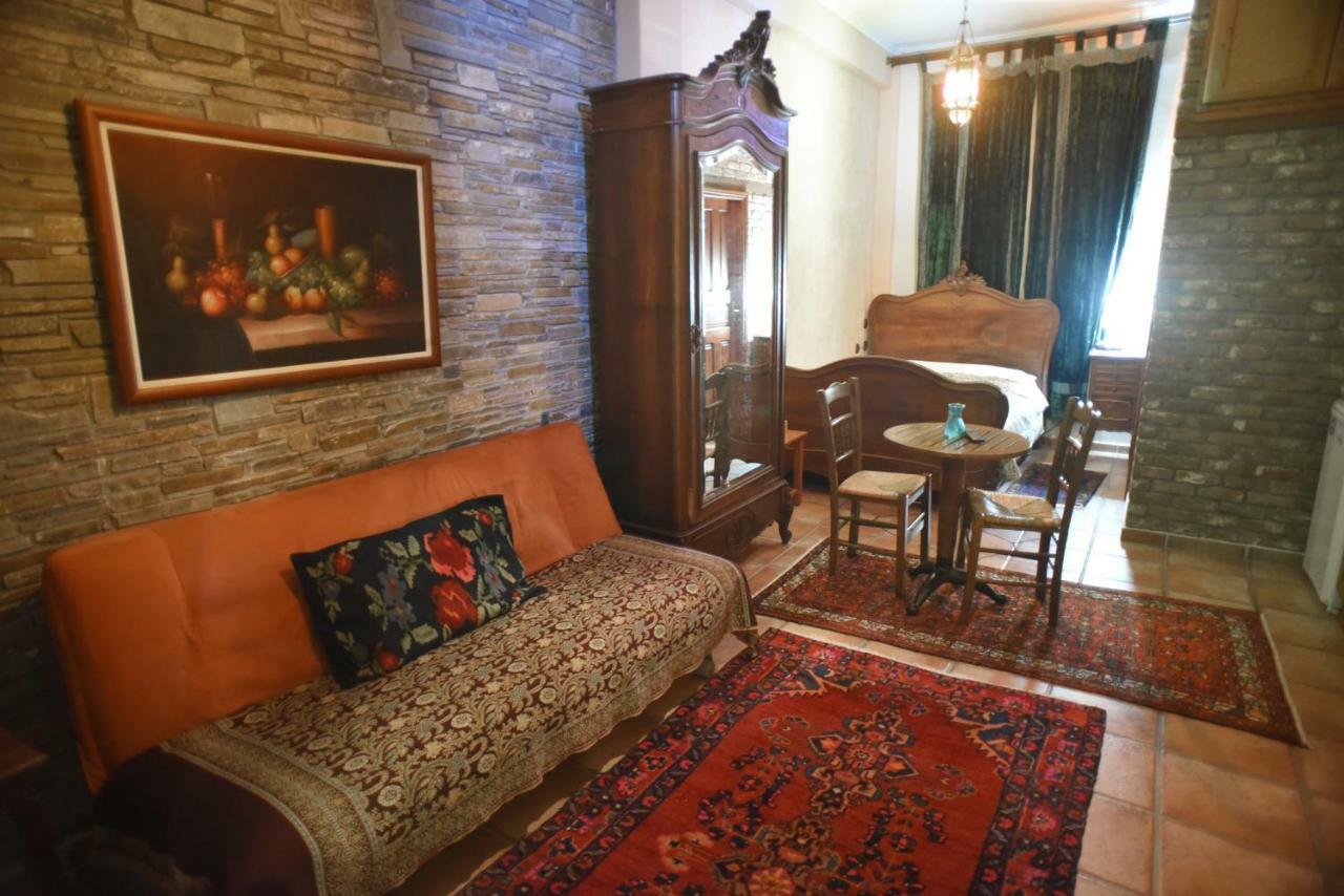 Santa Marina Guesthouse Káto Loutrákion Dış mekan fotoğraf