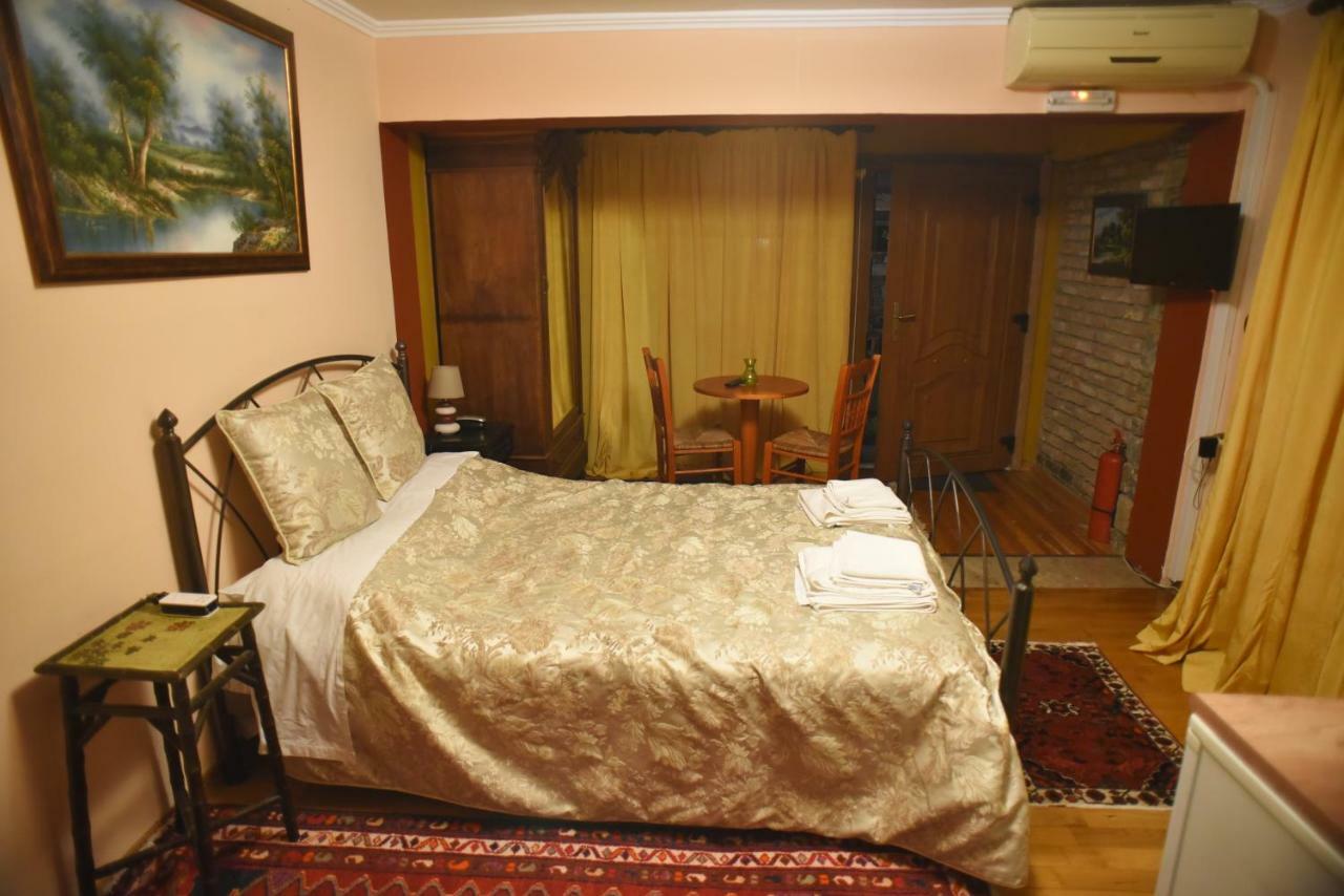 Santa Marina Guesthouse Káto Loutrákion Dış mekan fotoğraf