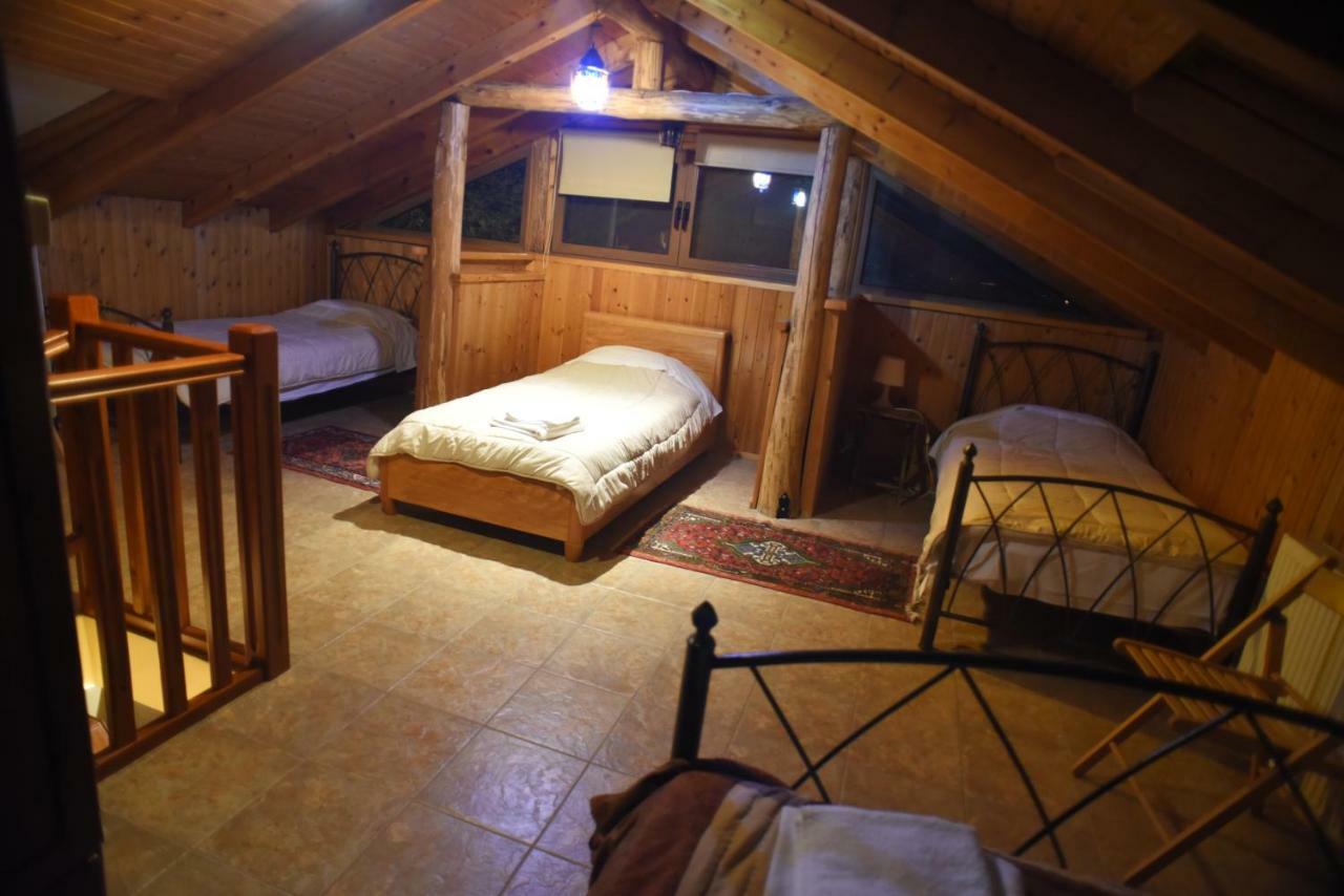 Santa Marina Guesthouse Káto Loutrákion Dış mekan fotoğraf