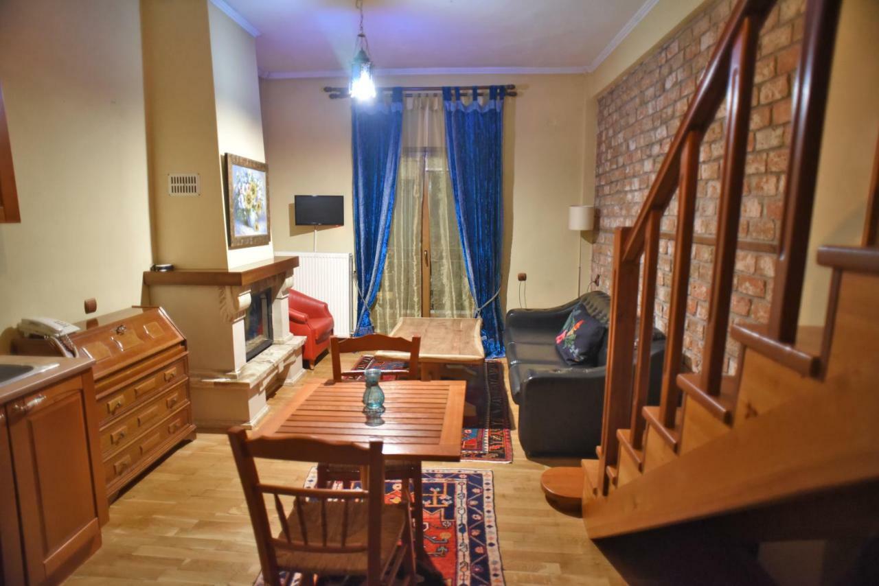 Santa Marina Guesthouse Káto Loutrákion Dış mekan fotoğraf
