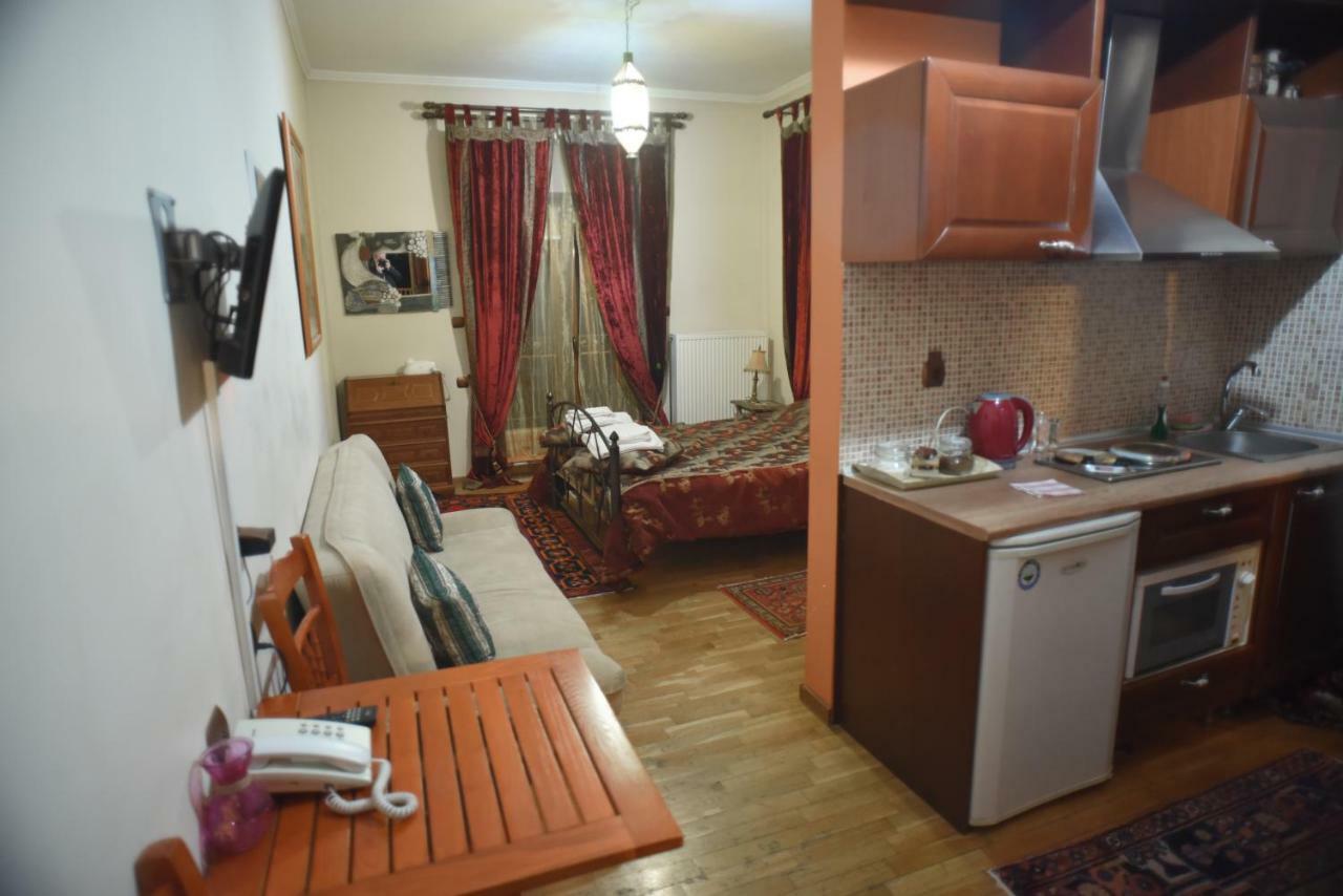 Santa Marina Guesthouse Káto Loutrákion Dış mekan fotoğraf