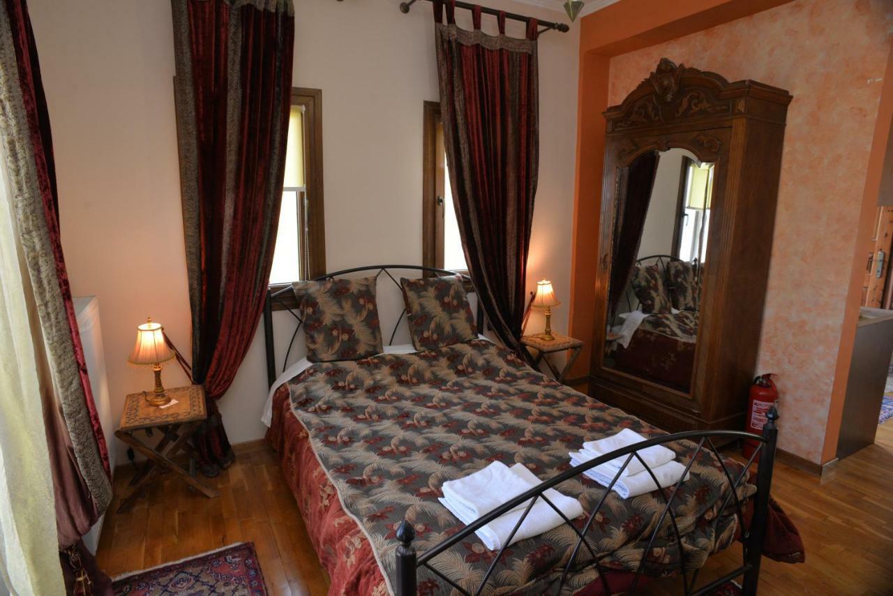 Santa Marina Guesthouse Káto Loutrákion Dış mekan fotoğraf